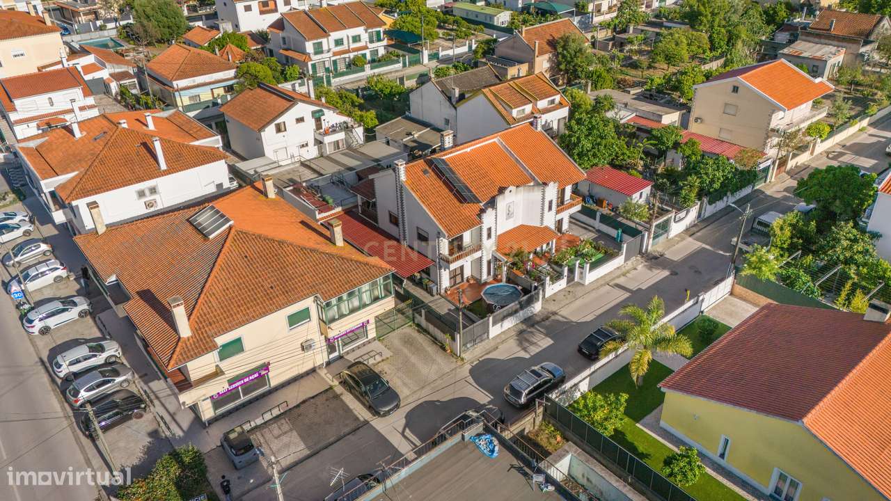 Moradia Geminada T3 com excelentes áreas, terreno e localização privil-31