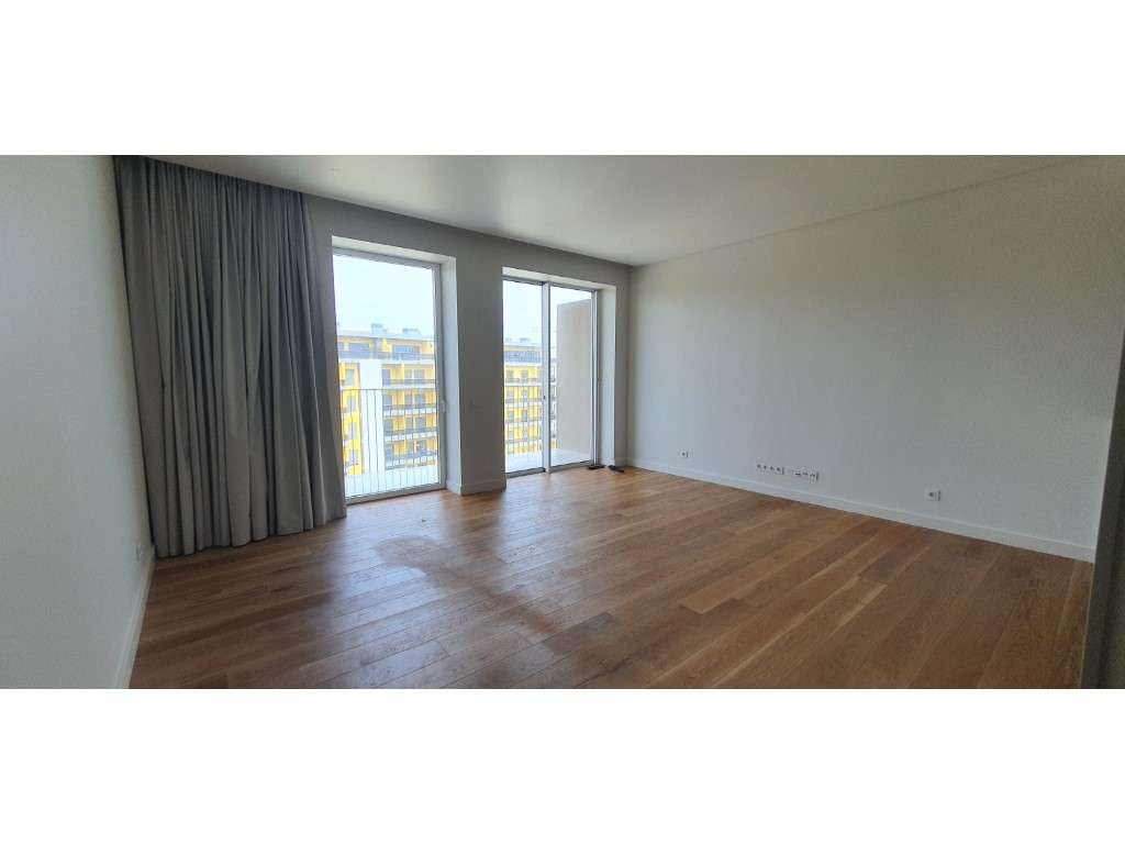 Apartamento NOVO, situado no 4º andar, cozinha totalmente equipada,... - Grande imagem: 4/16