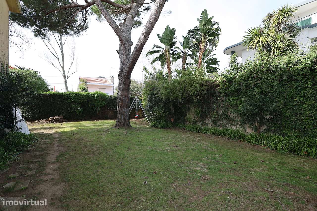 MORADIA | JARDIM AMPLO E PISCINA | OPORTUNIDADE DE RENOVAÇÃO | JUNTO A - Grande imagem: 5/58