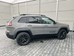 Jeep Cherokee - 8