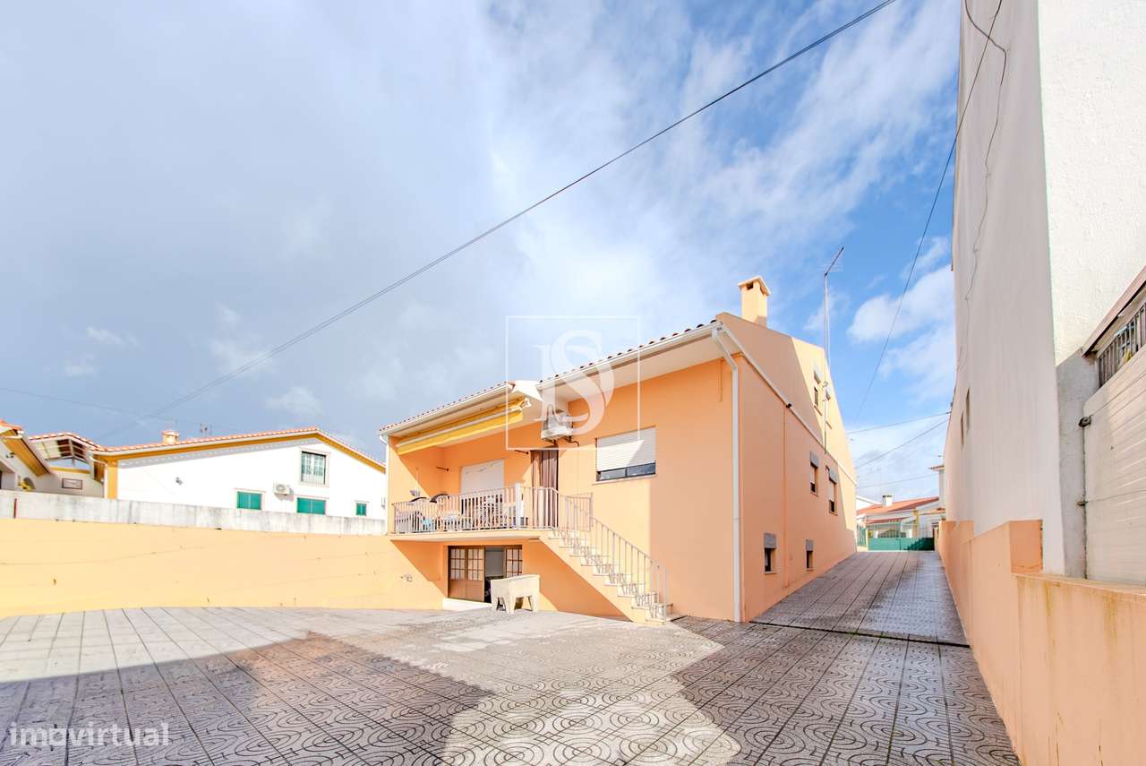 Moradia T3 + Lote Urbano 384m2 | Urb. Casal Tocha, Torres Novas-22