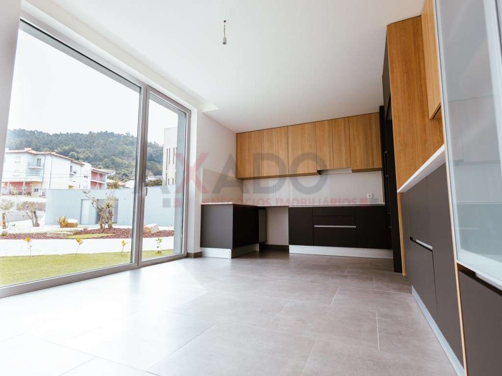 Moradias T3 Casas Pátio São Romão.-9