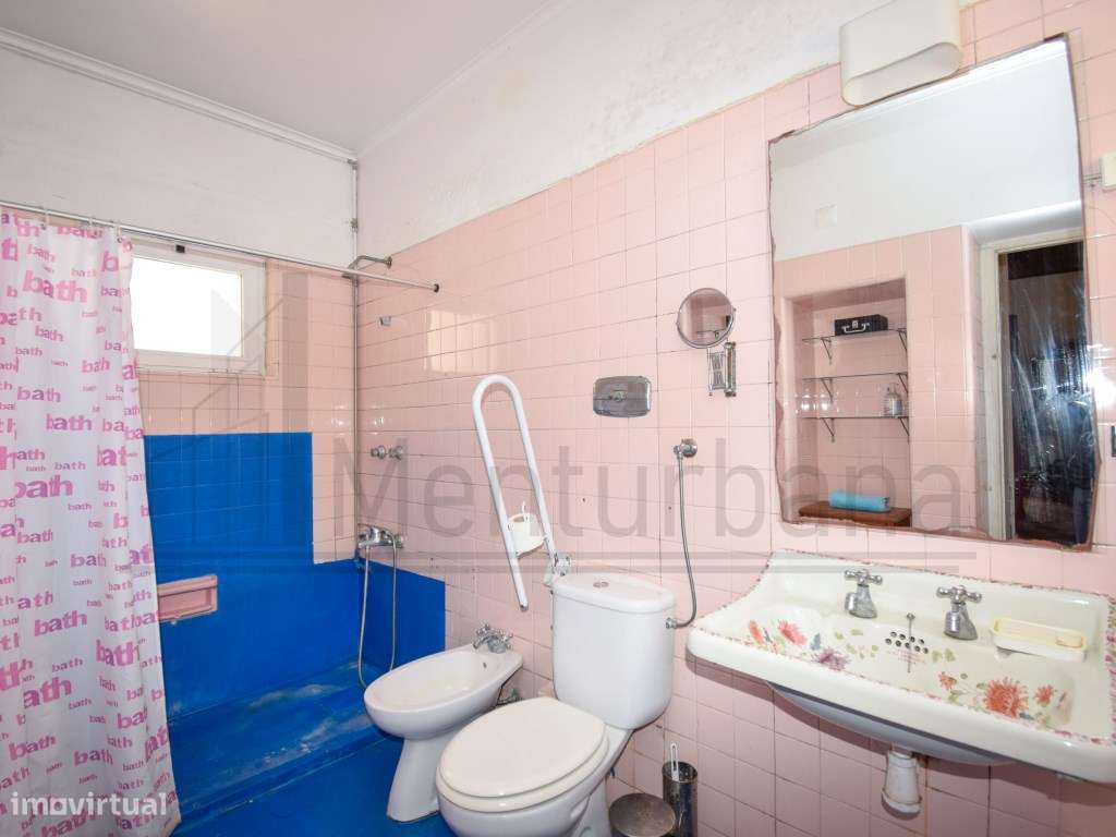 MORADIA INDEPENDENTE NO ESTORIL COM VISTA MAR-44