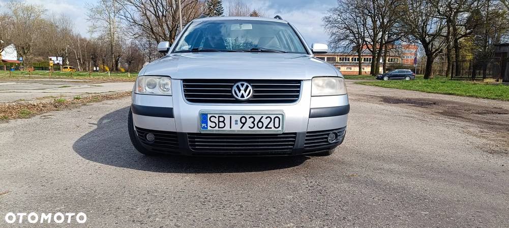 Volkswagen Passat 1.9 TDI Comfortline - 4