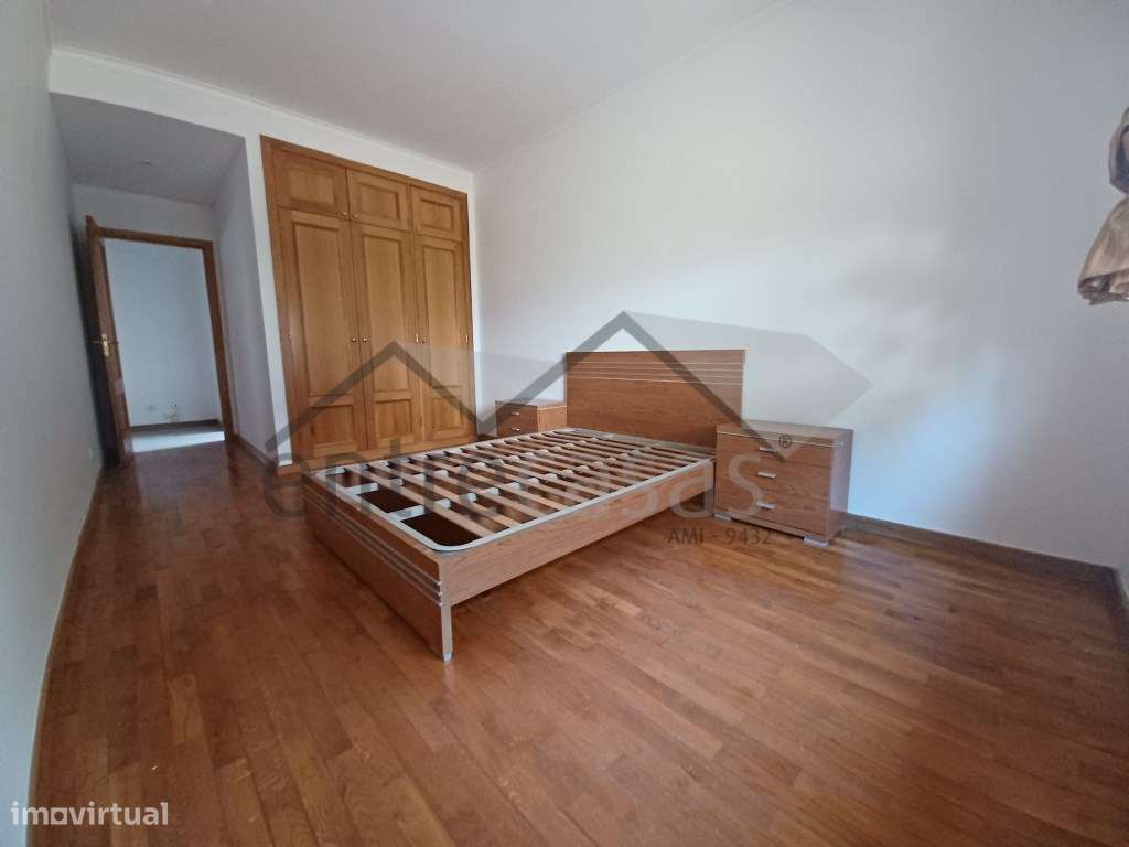 Apartamento T2 Mobilado e Equipado para Arrendar junto a Hospital P... - Grande imagem: 3/6