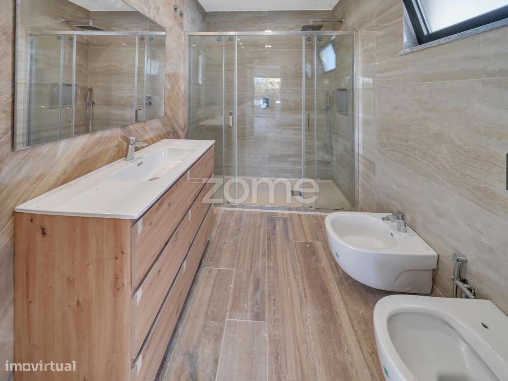 Moradia T6 Famões-4