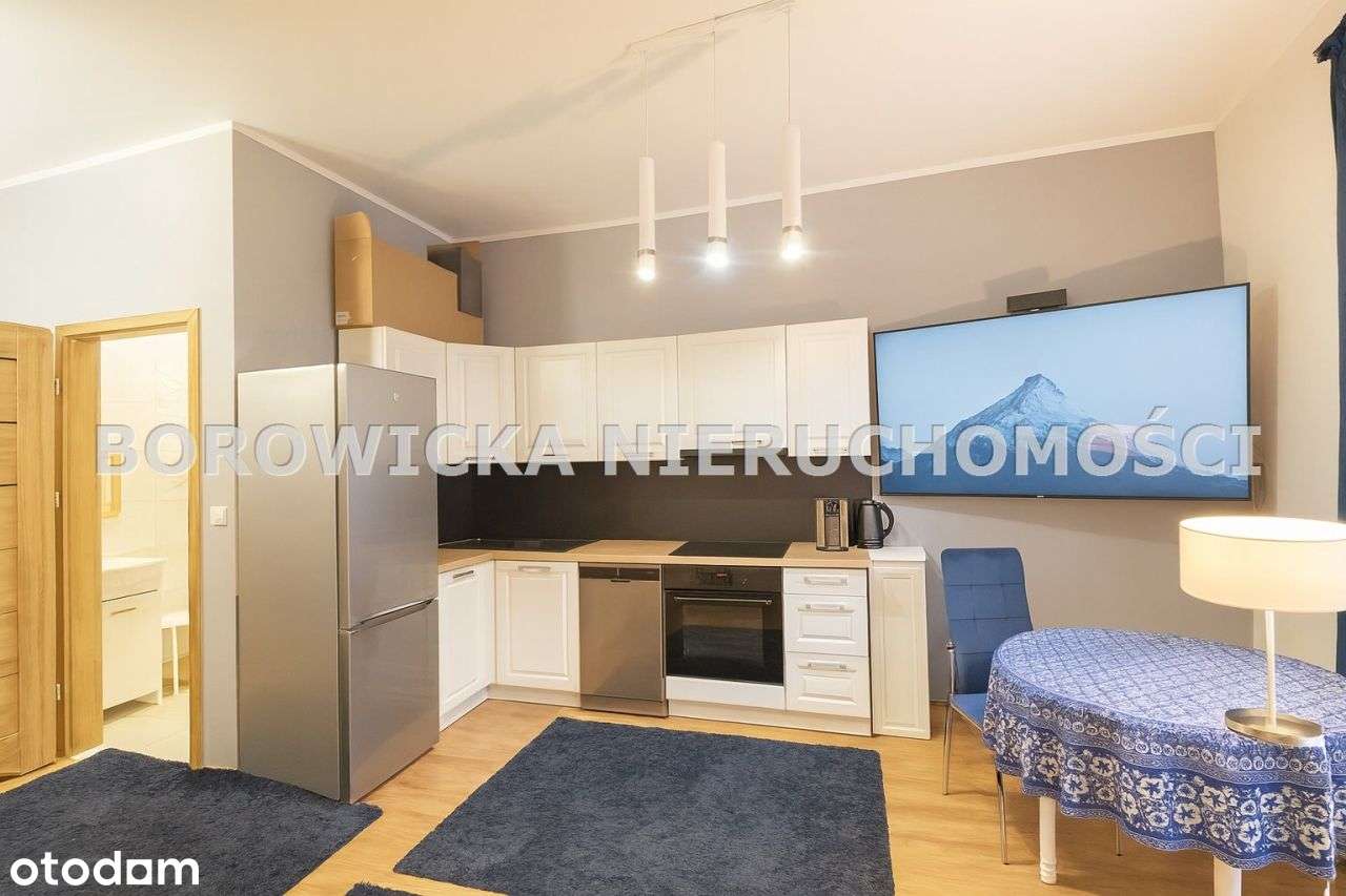 Kawalerka 25 m² po remoncie – niski parter – centr-1