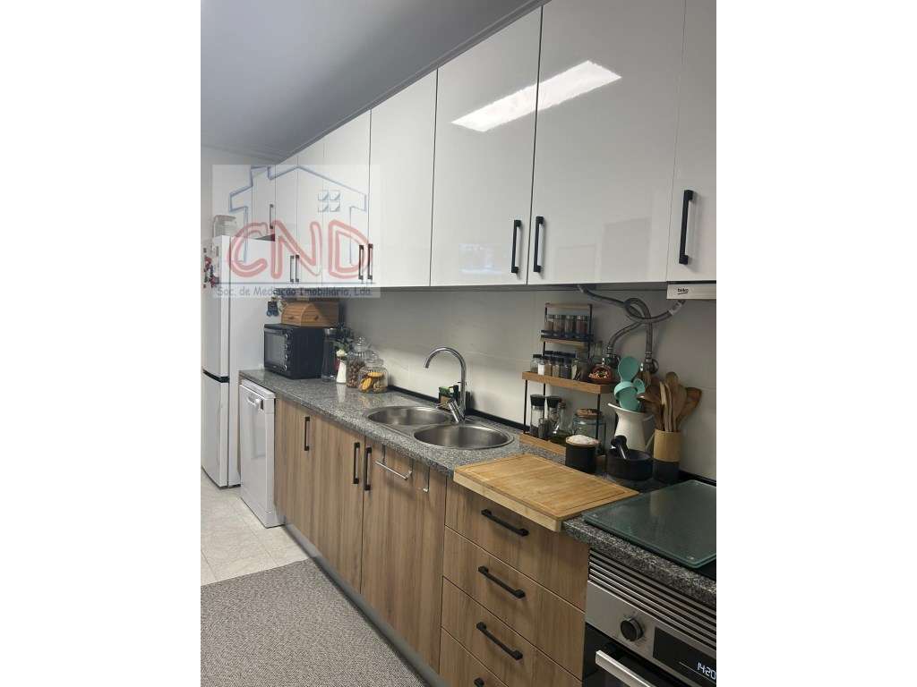 T2 Algueirão Mem- Martins, na Rua Florbela Espanca, 250.000 euros '... - Grande imagem: 4/21