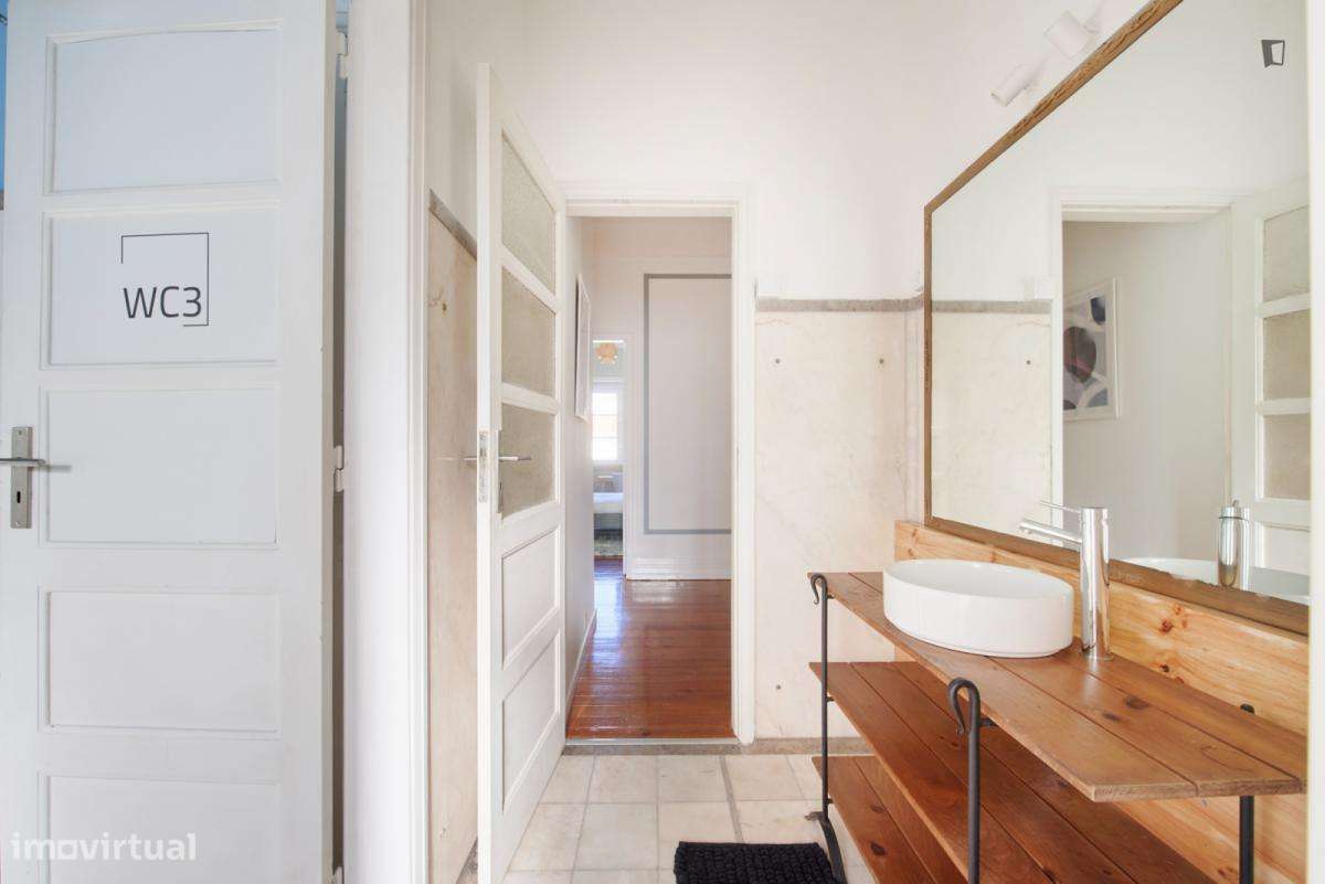 Quarto - localizado em Marquês de Pombal Lisbon - Grande imagem: 2/10