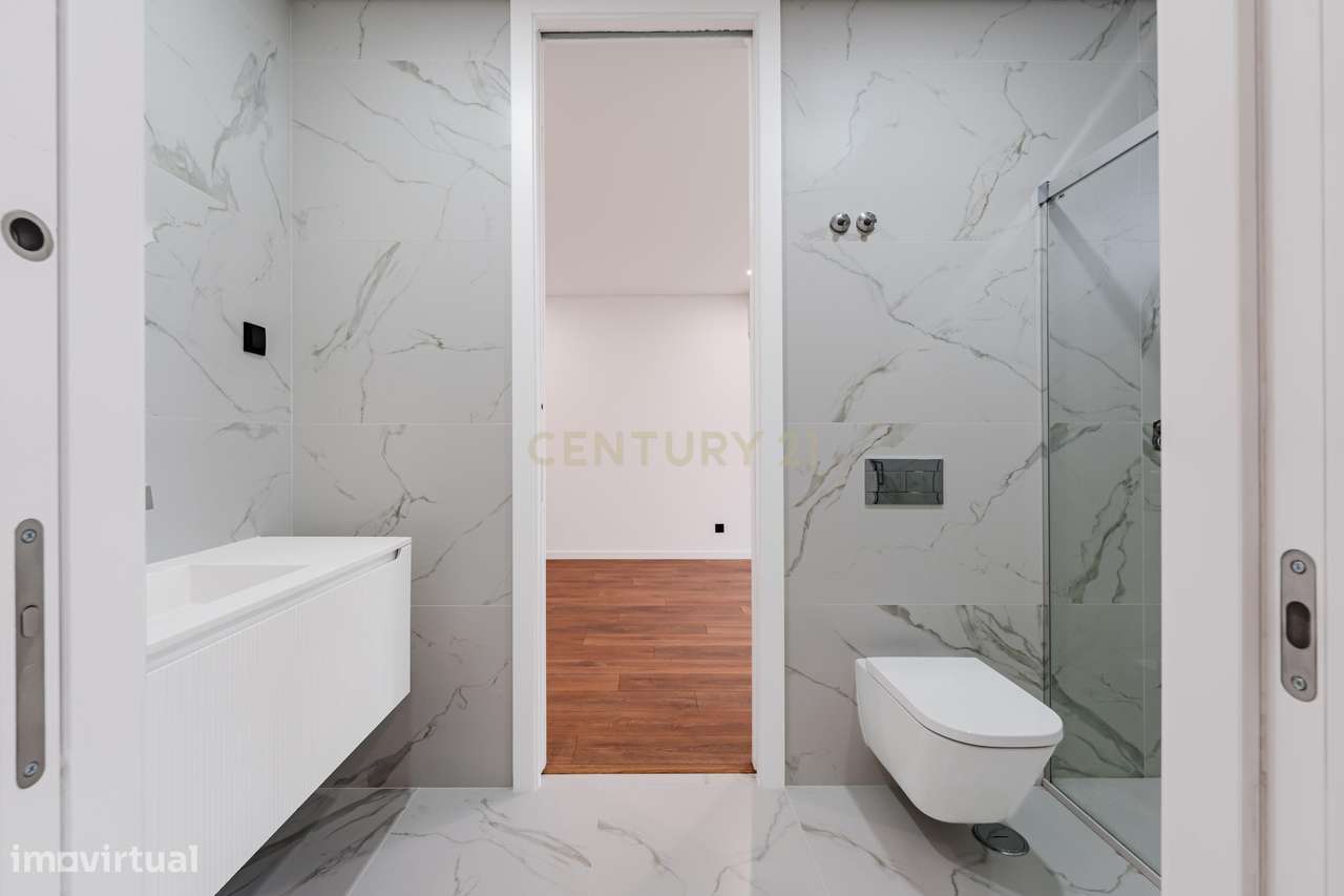 Moradia T3 Nova com Piscina em Palmela - Urbanização calma junto à A33-25