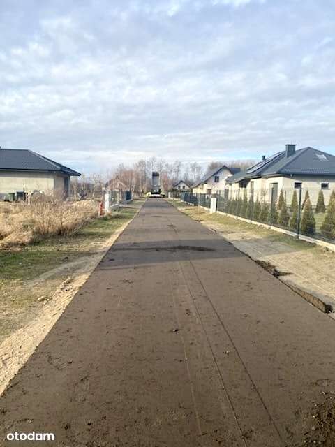 TOBOLICE ul. Piękna- Działka budowlana z mediami !!-5