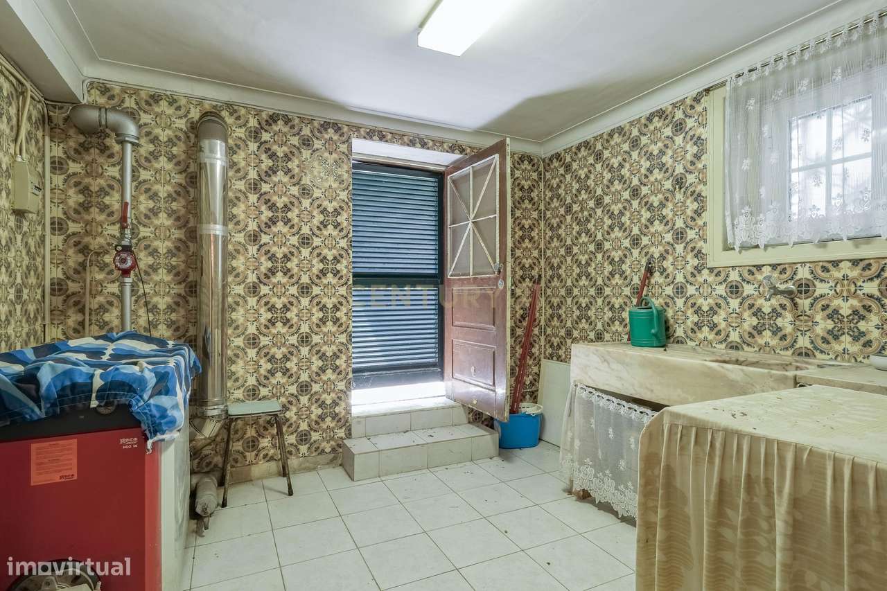 Moradia senhorial 9 quartos Centro Porto-23