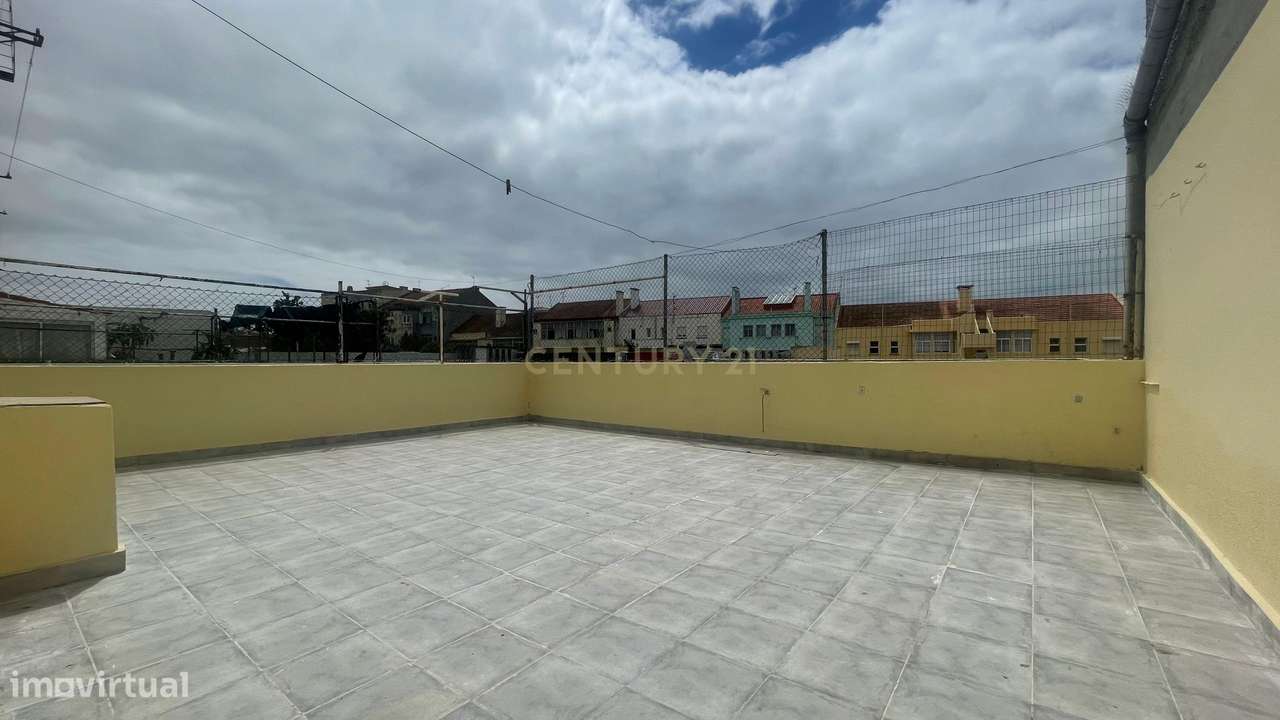 Apartamento T3 com Logradouro, em São Sebastião, Setúbal - Grande imagem: 1/21