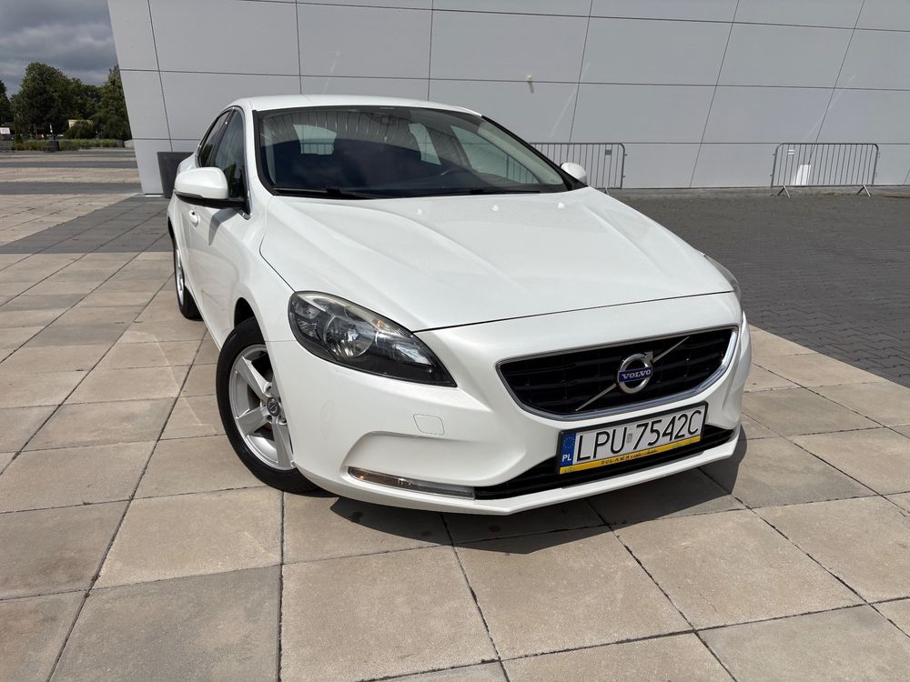 Volvo V40 II D2 Summum 2013