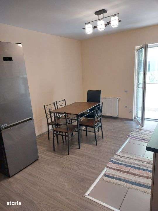 Apartament cu 3 camere pe Eroilor Floresti - Imagine principală: 4/9