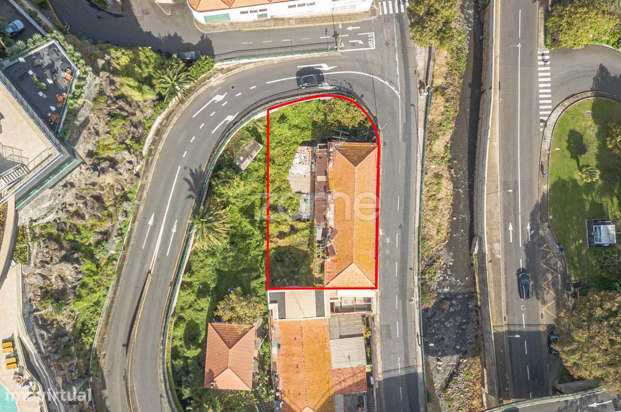 Prédio urbano para recuperar - Grande imagem: 4/15