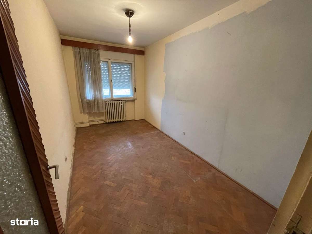 Apartament 4 camere + sufragerie zona Centrala - Imagine principală: 3/10