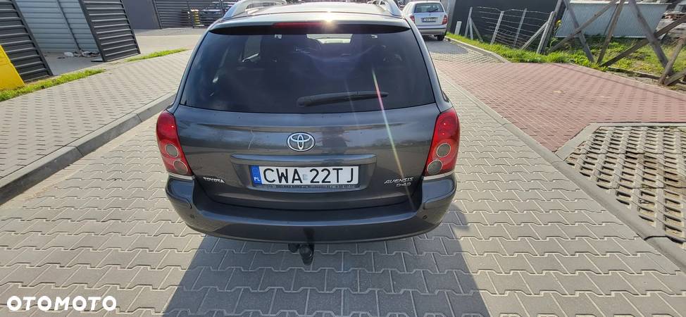 Toyota Avensis 2.0 D-4D Sol+NAVI - 7