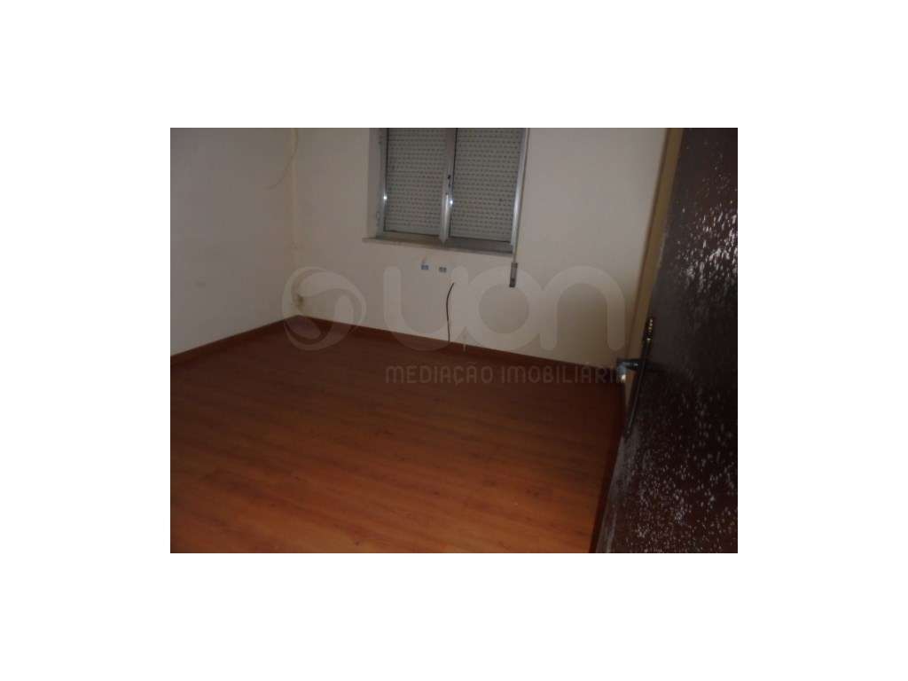 Moradia V3 em Seia - Grande imagem: 5/10