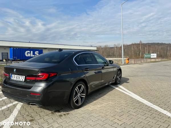BMW Seria 5 518d Business Edition - 23
