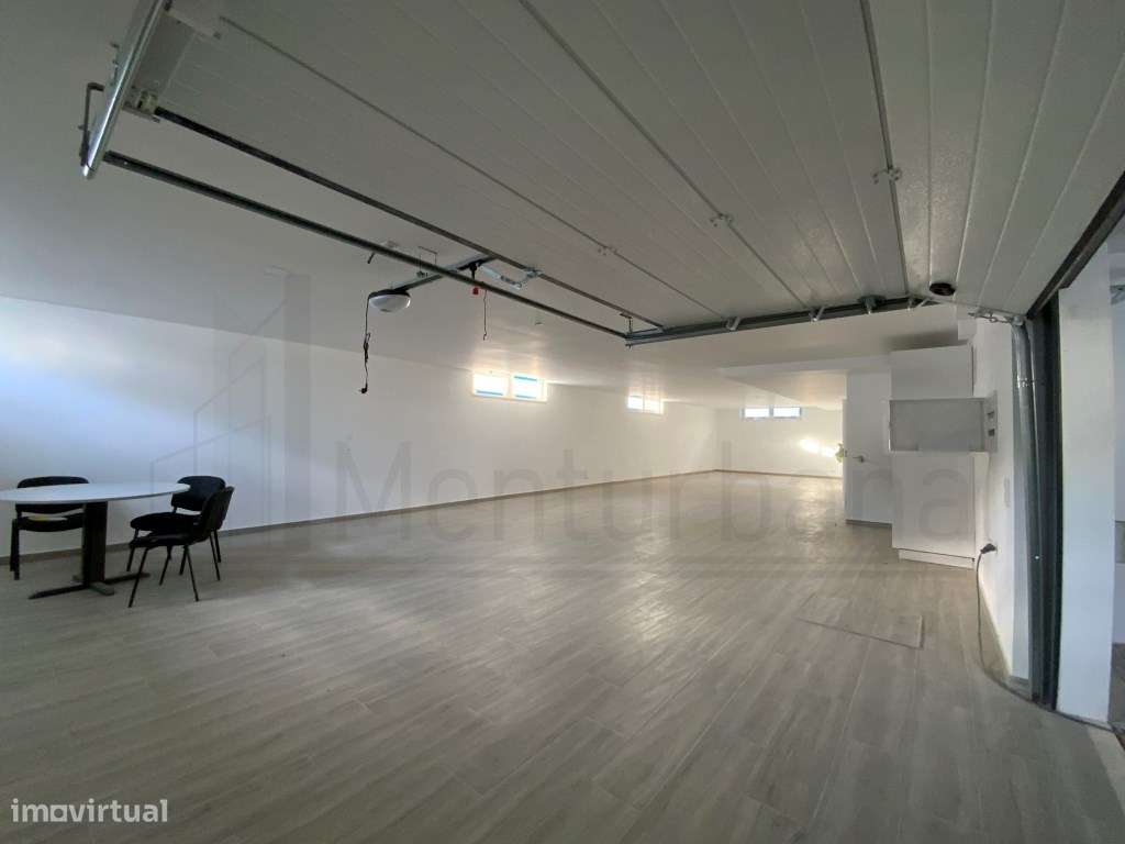 MORADIA T4 EM CONDOMÍNIO COM PISCINA - SÃO PEDRO DO ESTORIL - ESTORIL-43