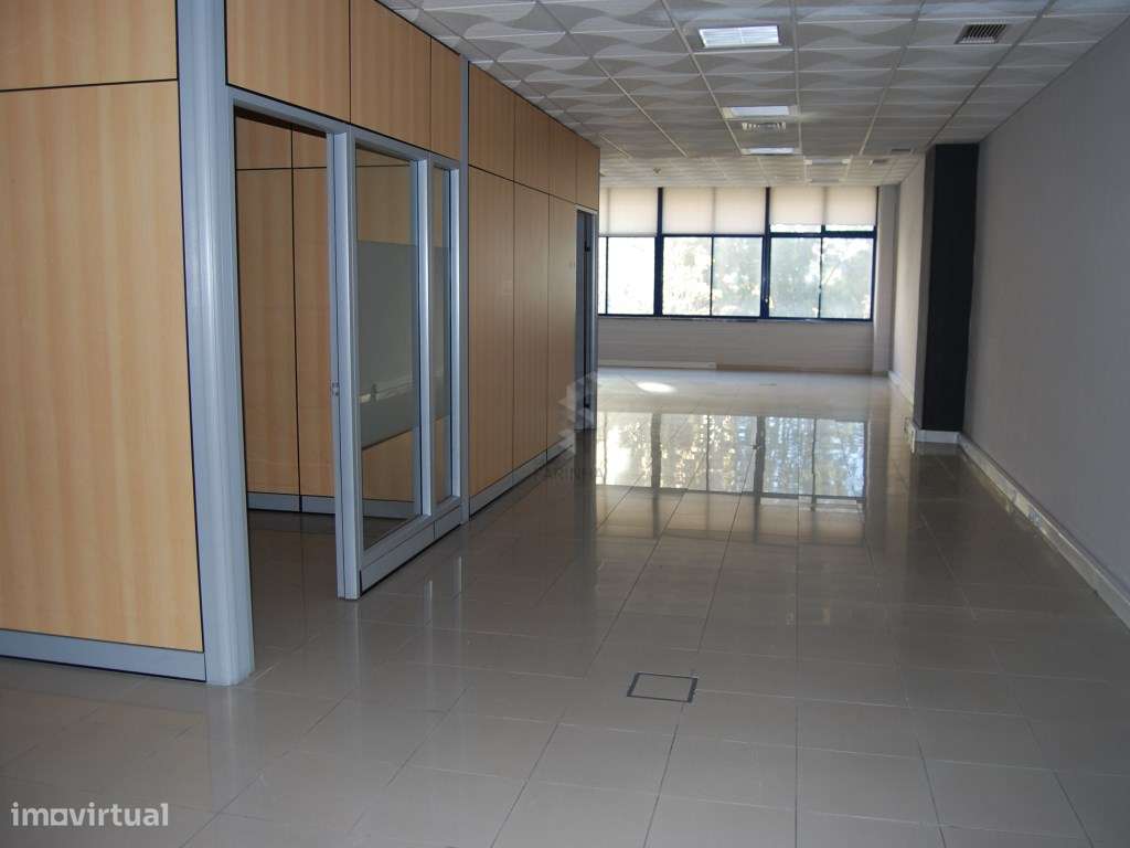 Escritório com 209 m2 - Grande imagem: 4/4