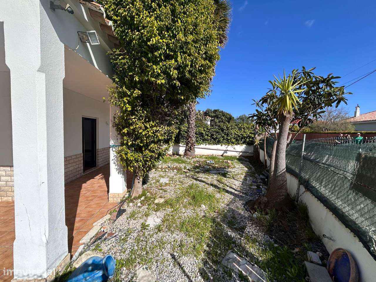 T2 com terraço, jardim e piscina perto da praia - Grande imagem: 3/16