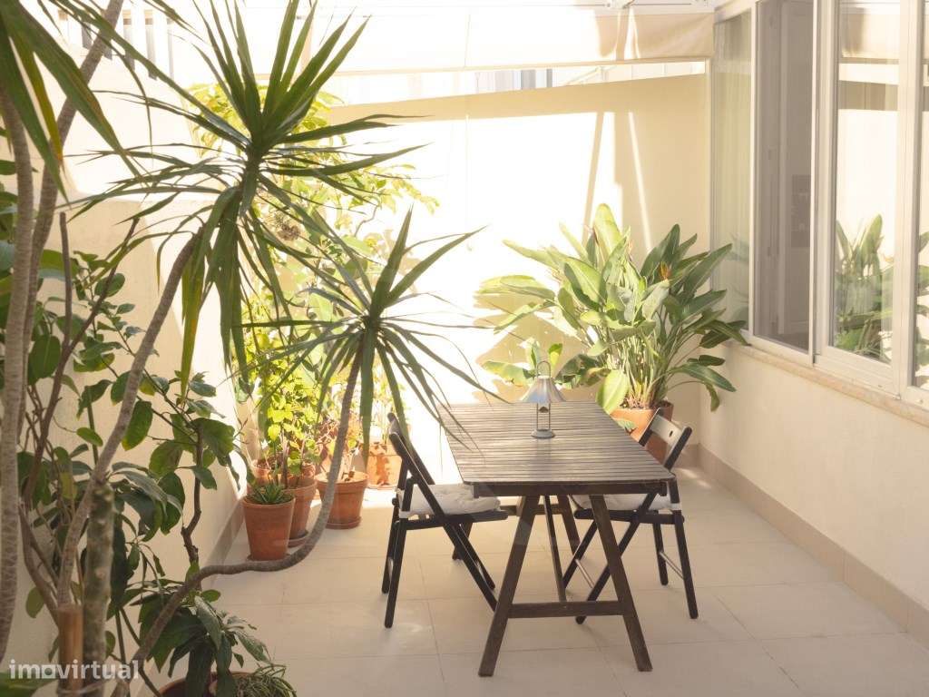 Apartamento T3 em Paço da Rainha / Campo Mártires da Pátria-8