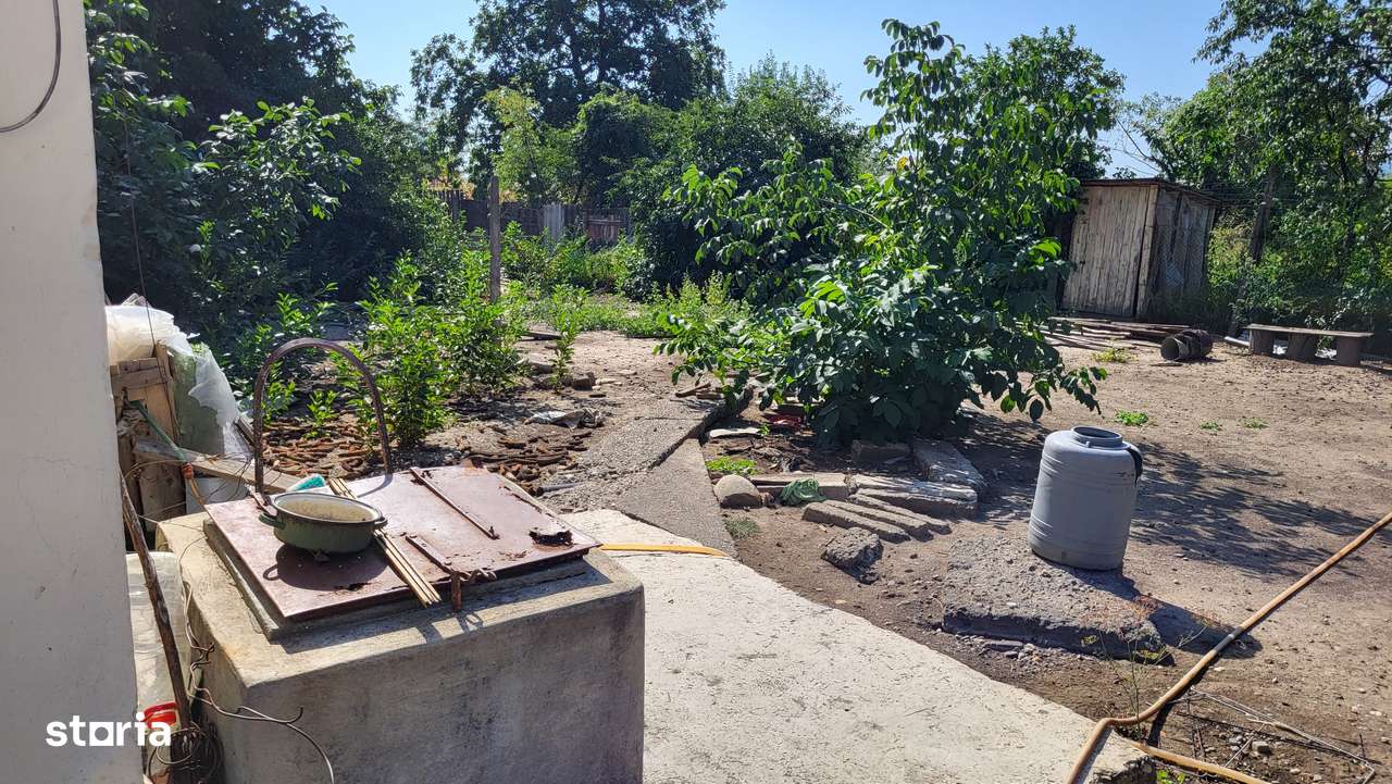 Casă de vânzare în mediul rural – liniște, natură și confort-5