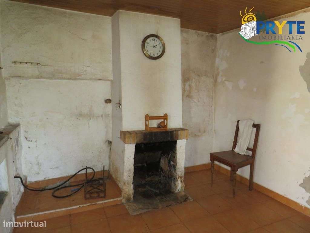 Quintinha com moradia de tipologia T2 situada em Feiteira - Sertã - Grande imagem: 4/44