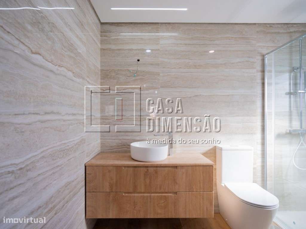 Moradia isolada de tipologia T4 localizada na zona da Charneca da C...-45