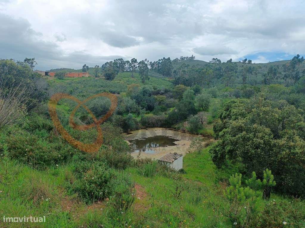 Moradia V3 com barragem para venda em Alte - Grande imagem: 4/27