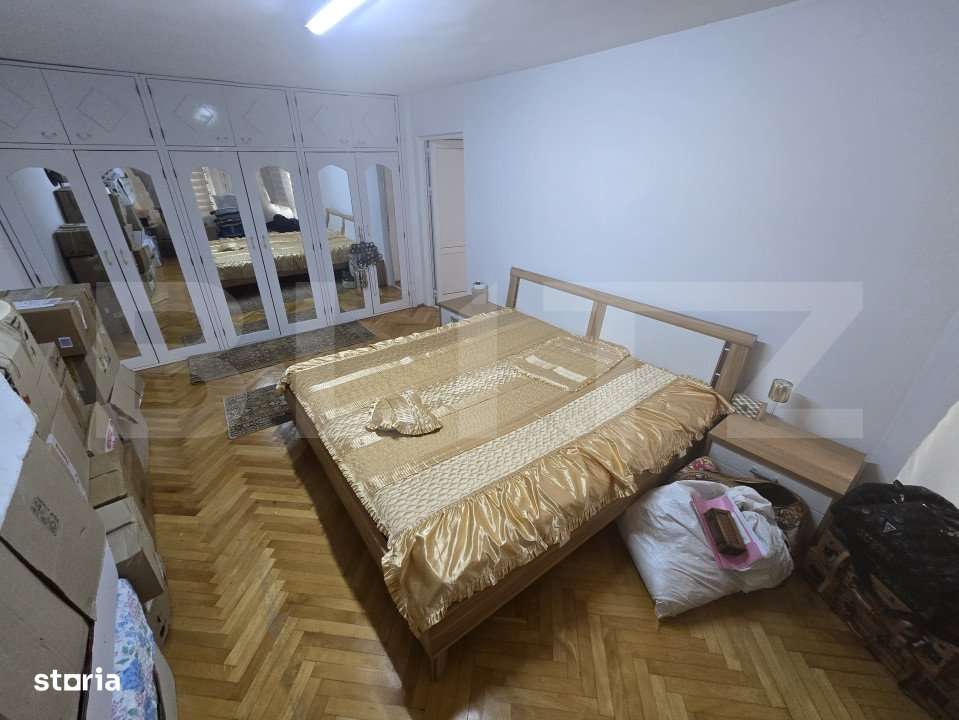 Casa Spatioasa 285 mp, 9 camere, 750 mp curte zona Schit - Cetate - Imagine principală: 2/19
