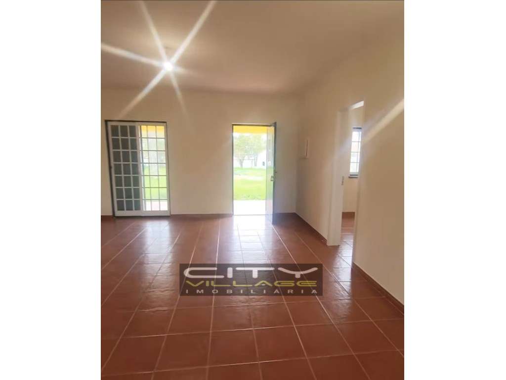 Moradia isolada T3 com piscina-12