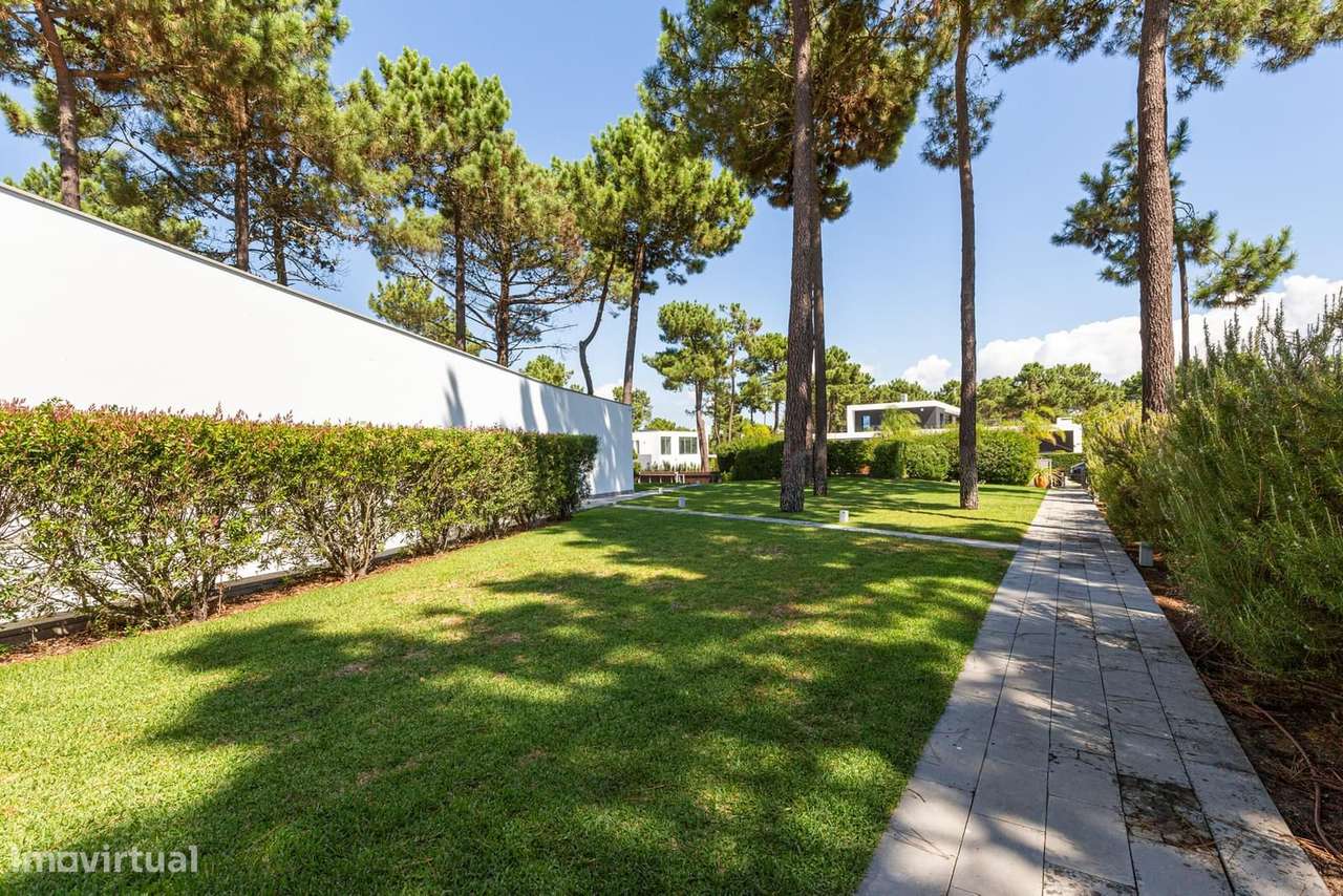 Moradia T4 com piscina, Aroeira, Almada - Grande imagem: 4/54