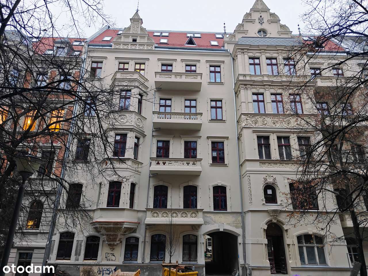 Lokal w odrestaurowanej Kaminicy z 1895r, należący do rodu Dąbrowskich