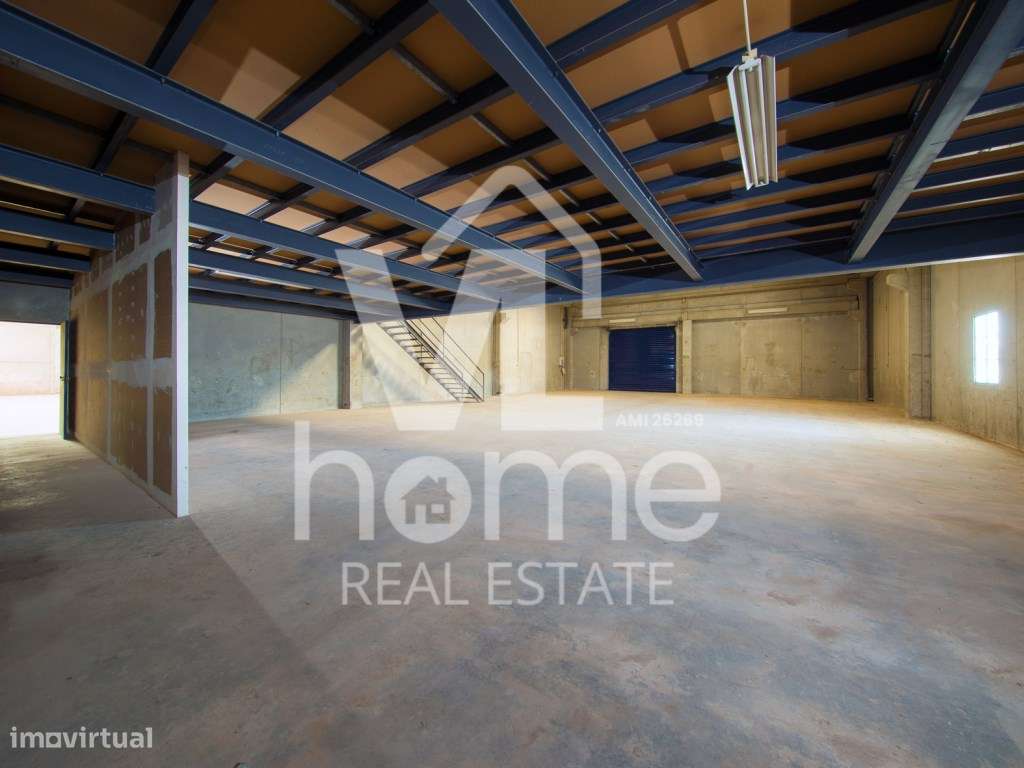 Armazém Industrial de Grande Dimensão - Localização Estratégica-6