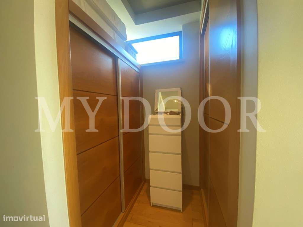 Loures - V4+1 Moradia c/ Piscina Privada - Varanda - Box + 2 parque...-45