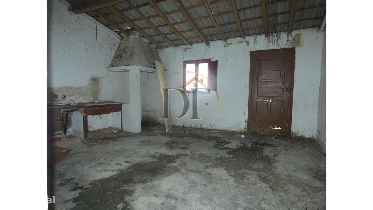 Moradia para Restaurar T3 em Muge-2
