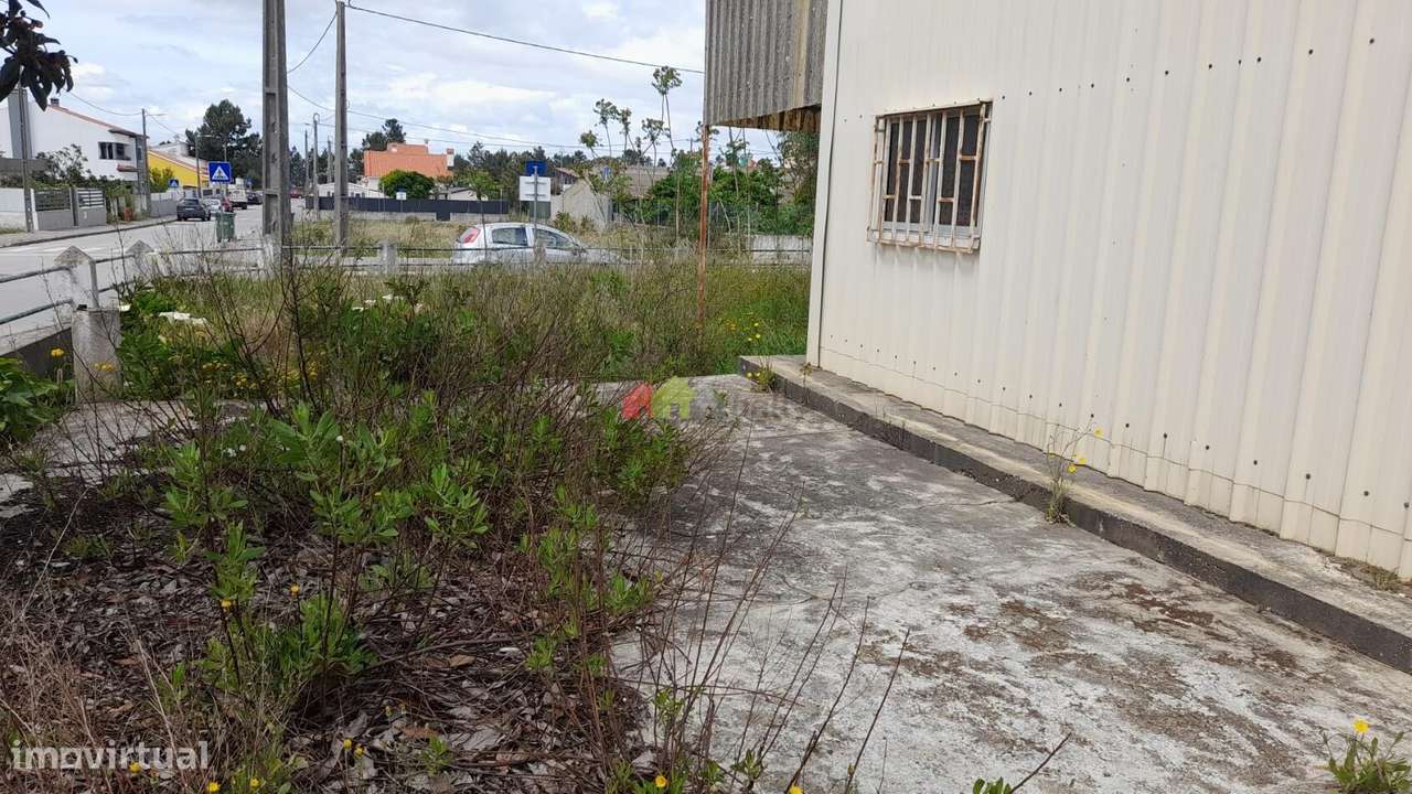 Lote de terreno urbano com 1250 m2 em Palmela-1