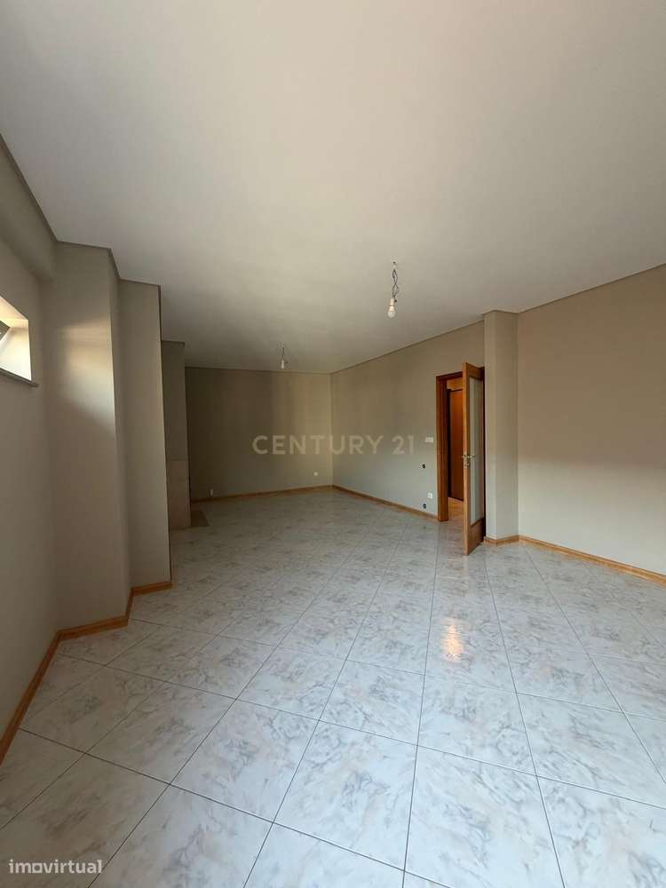 Apartamento Renovado em Braga (São Vítor) com Vista Panorâmica-7