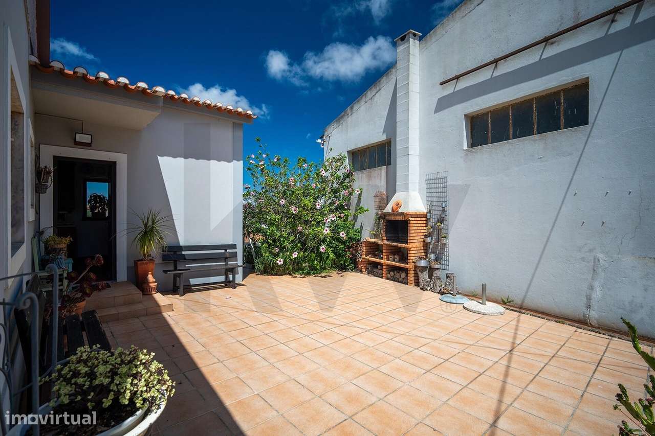 Moradia T3 com Pavilhão de 198 m2 e Terreno de 976 m2 | Fonte Grada, T-15