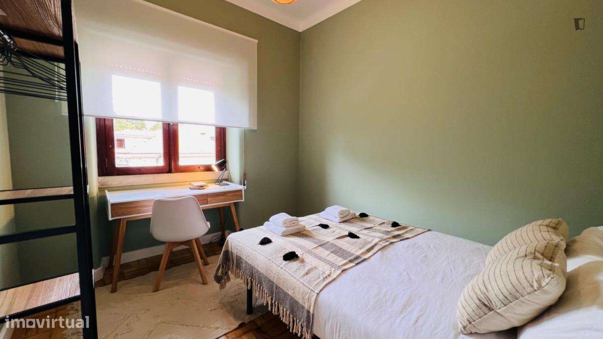 Quarto - localizado em Cidral Coimbra - Grande imagem: 4/10