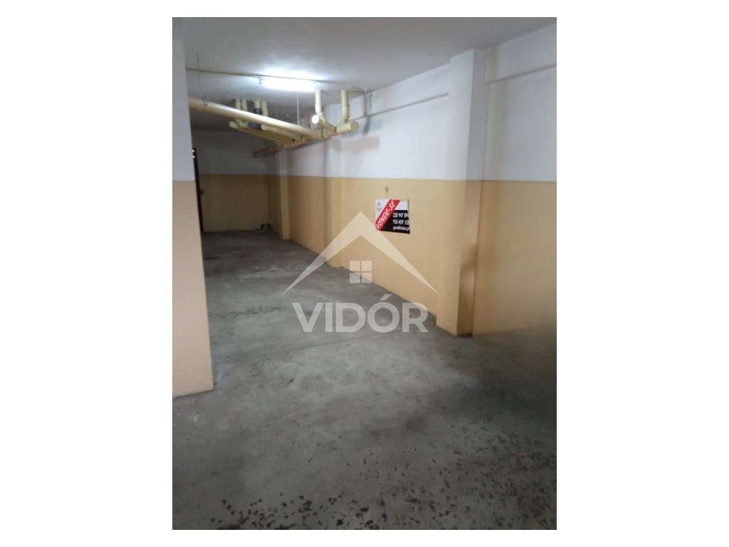 Lugares de Garagem junto a Circunvalação - Grande imagem: 4/4