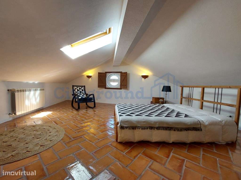 Charme com toque de luxo - Moradia V4 de 2 pisos com jardim em Regu...-24