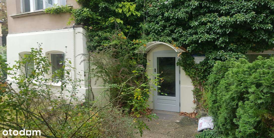 Krzyki Borek w zabytkowej willi,lokal po adaptacji i remoncie.-17