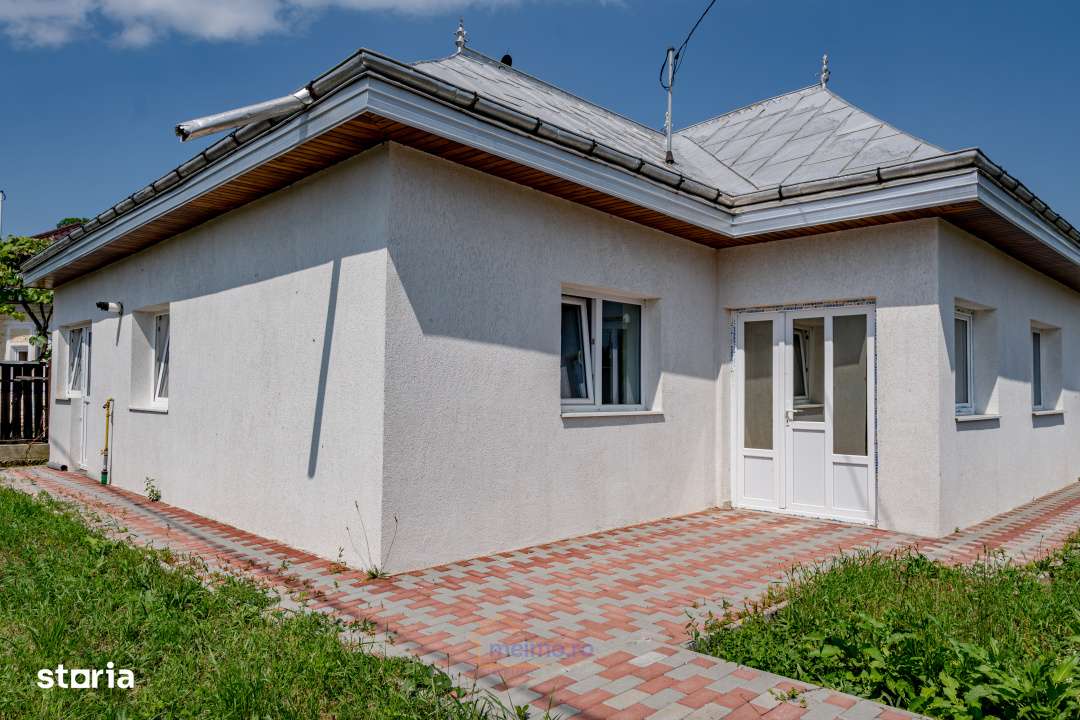 Casa renovata, spatiu pentru familie si gradina - Moinesti-3