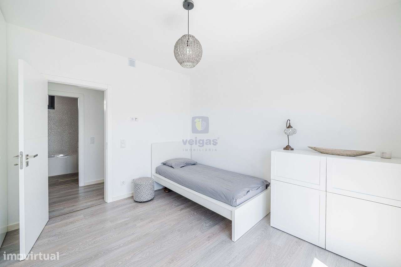 Moradia Isolada em Condominio-9