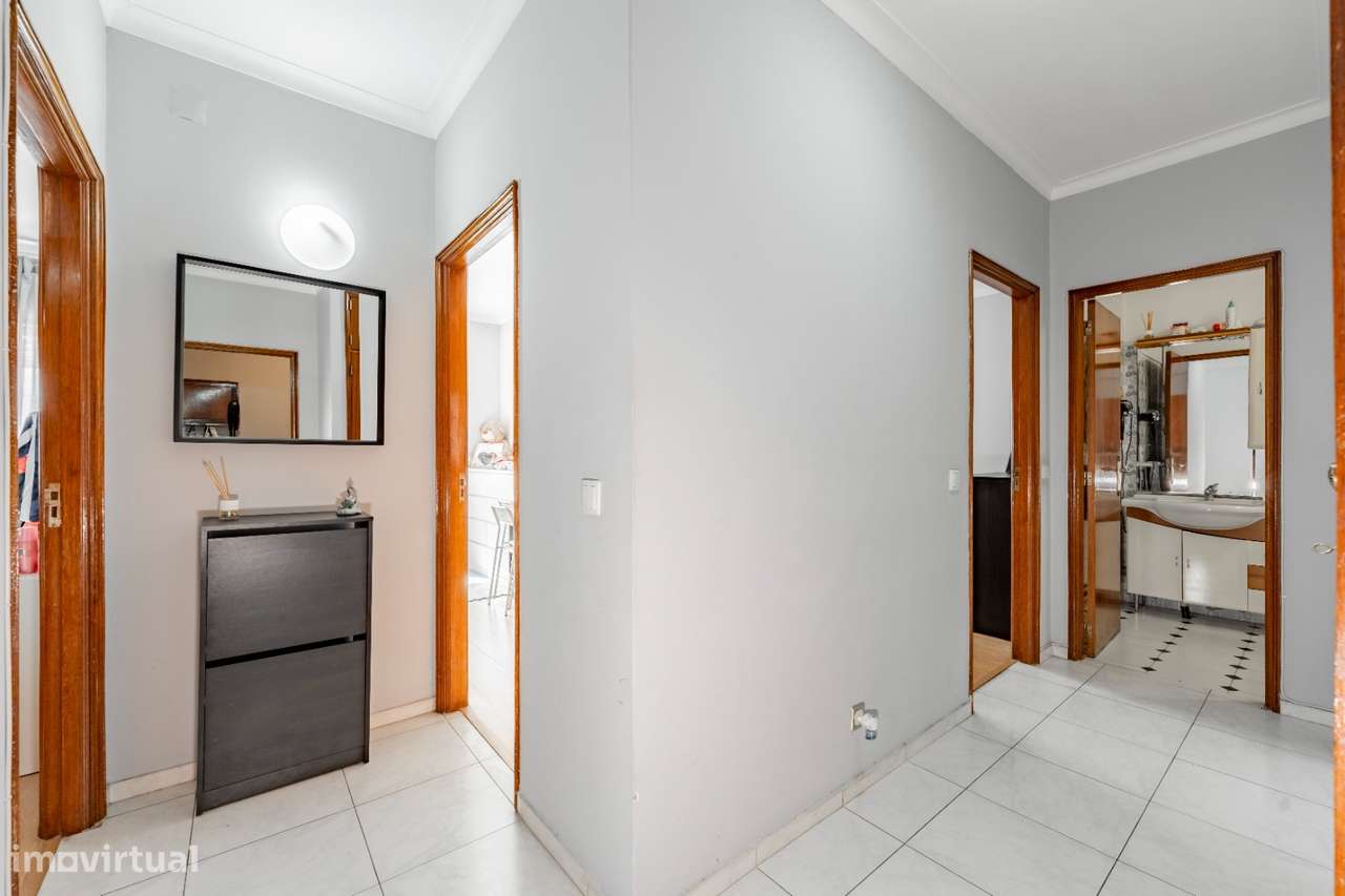 Apartamento T3 com garagem fechada e sótão – Rua do Cruzeiro, Braga-16