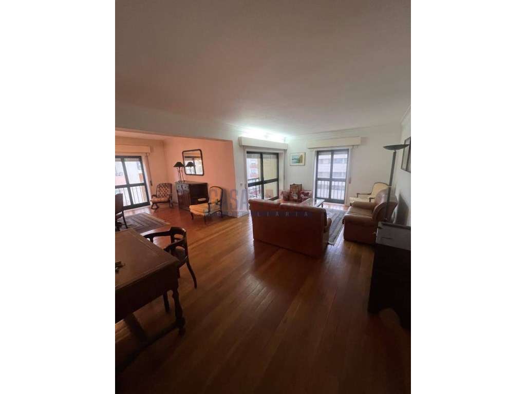 Apartamento T4 para venda no centro de Santo Tirso - Grande imagem: 3/25